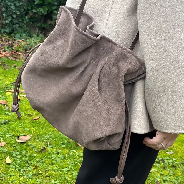 Infinito Camilla Bag Suede Elephant Grey
