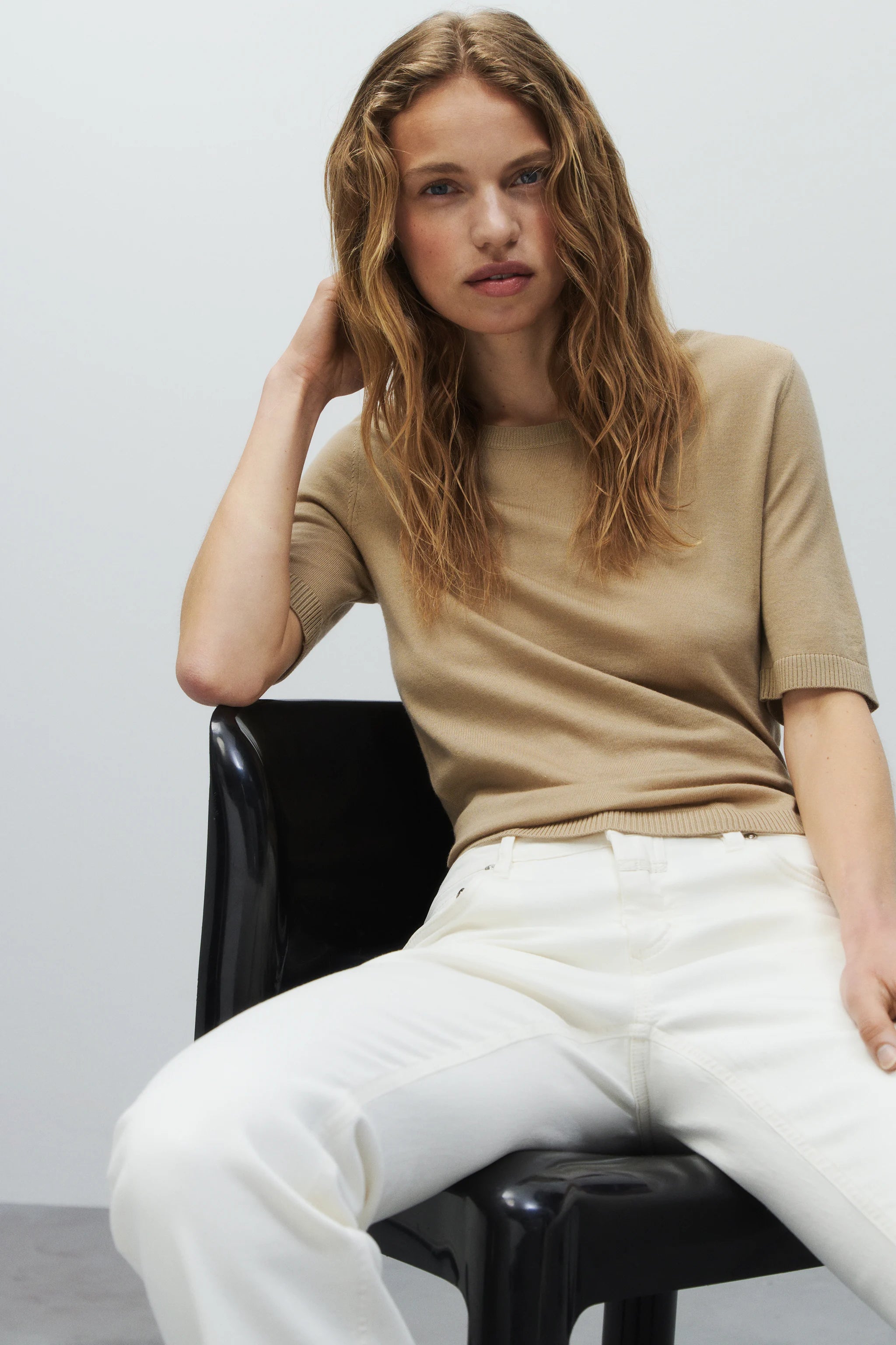CLOSED CREWNECK SHORT SLEEVE URBAN BEIGE