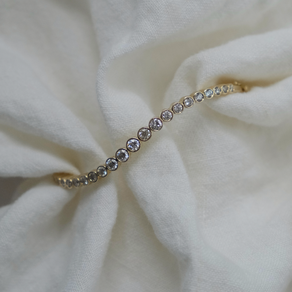 Le Soonar Cara Bangle