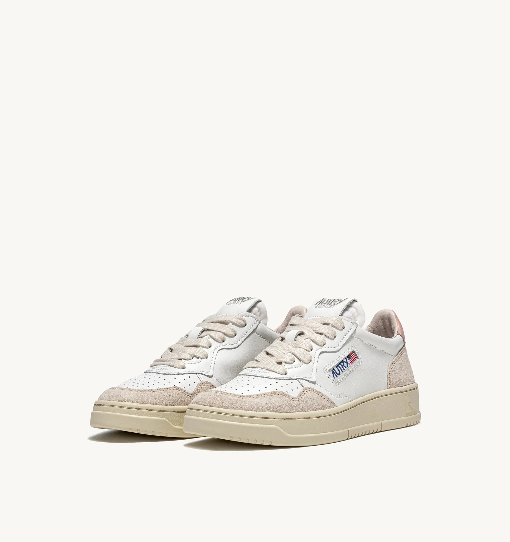 AUTRY MEDALIST LOW SNEAKERS IN WHITE AND POWDER LEATHER AND BEIGE SUEDE