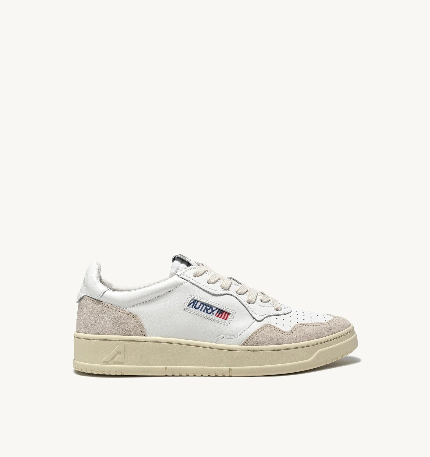 AUTRY MEDALIST LOW SNEAKERS IN WHITE LEATHER AND BEIGE SUEDE - Den Lille Ida - Autry