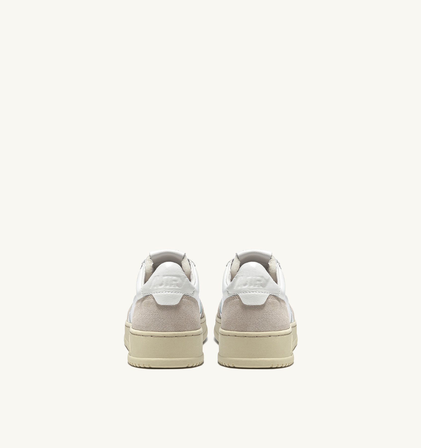 AUTRY MEDALIST LOW SNEAKERS IN WHITE LEATHER AND BEIGE SUEDE - Den Lille Ida - Autry