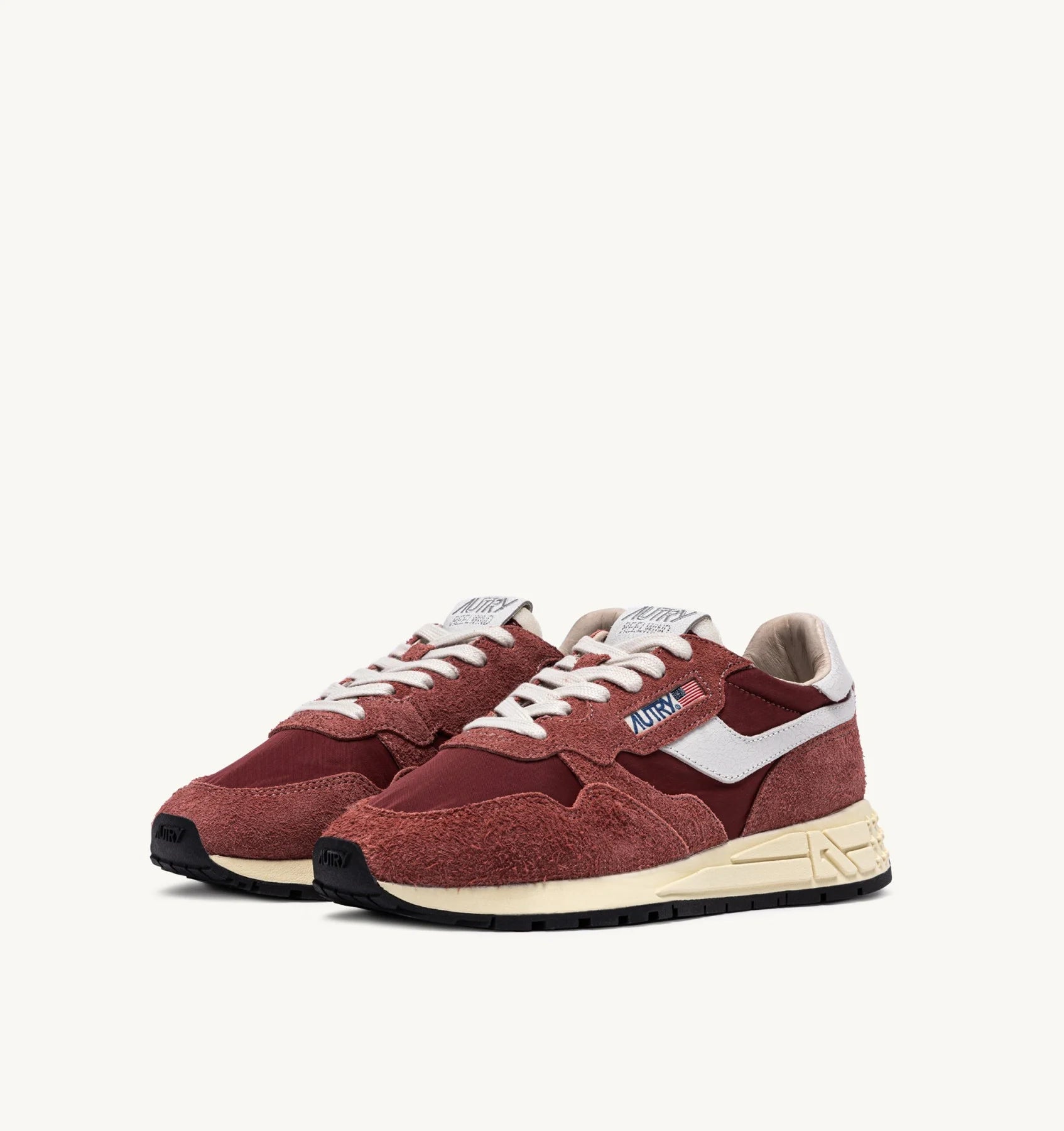 AUTRY REELWIND LOW SNEAKERS IN NYLON AND SUEDE HOT SAUCE AND WHITE - Den Lille Ida - Autry