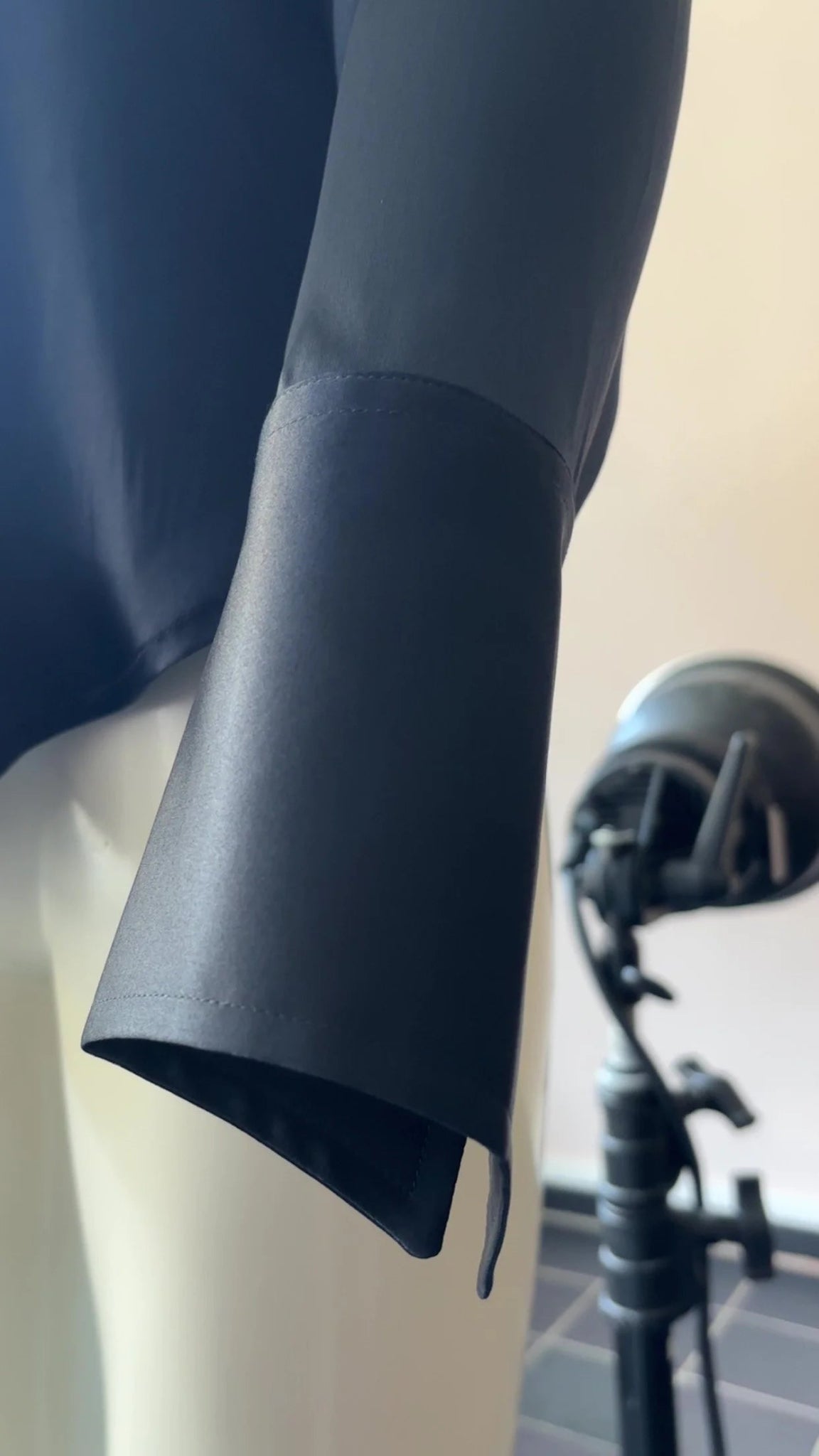 Louise Rømern Freddie The Carter Vail - Midnight Blue Italian Silk Satin - Den Lille Ida - Louise Rømern Freddie