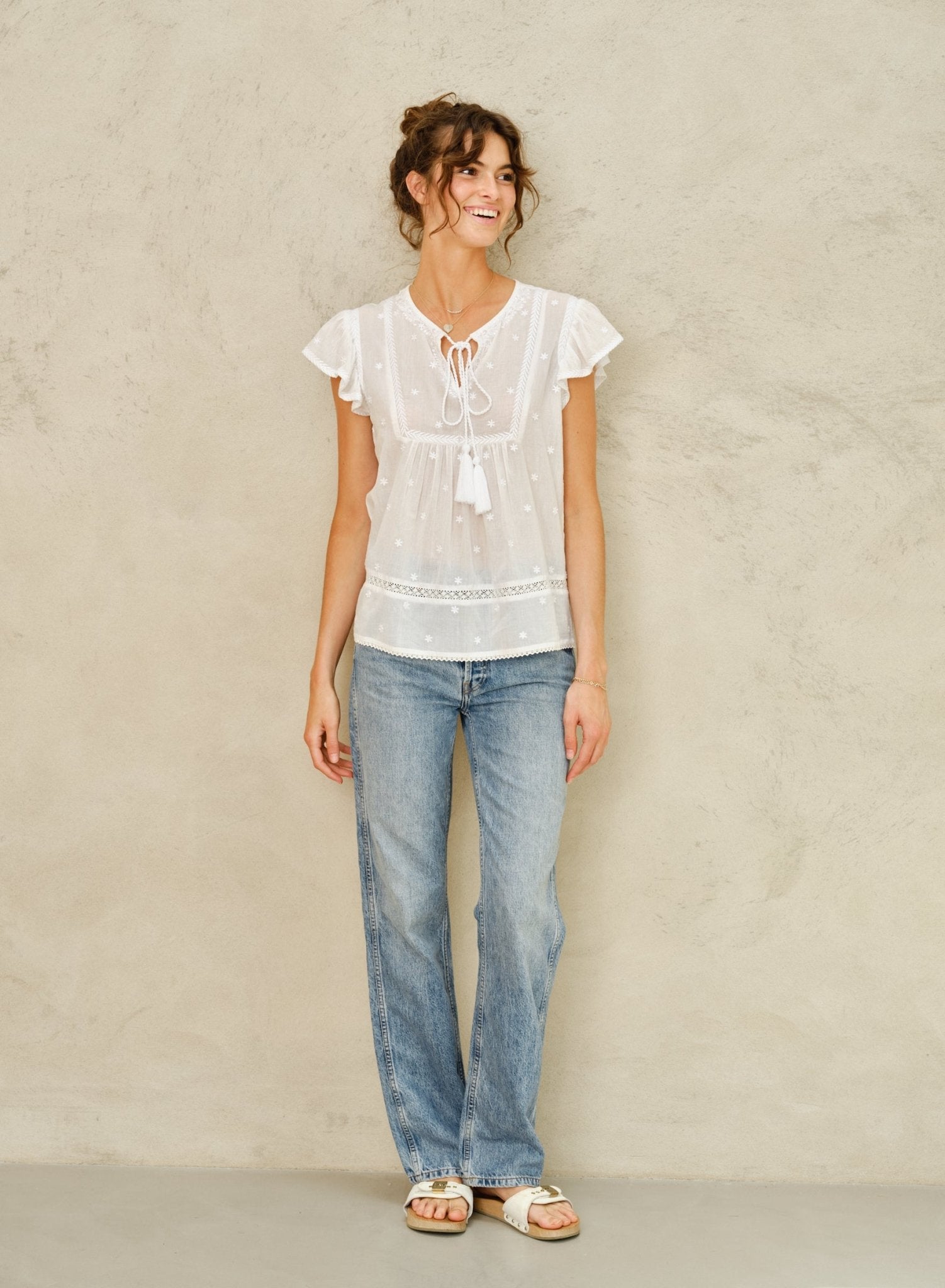 M.A.B.E. Navi Emb Top White - Den Lille Ida - M.A.B.E