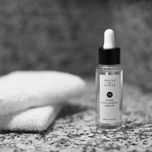 Pestle & Mortar PURE HYALURONIC SERUM - Den Lille Ida - Pestle & Mortar