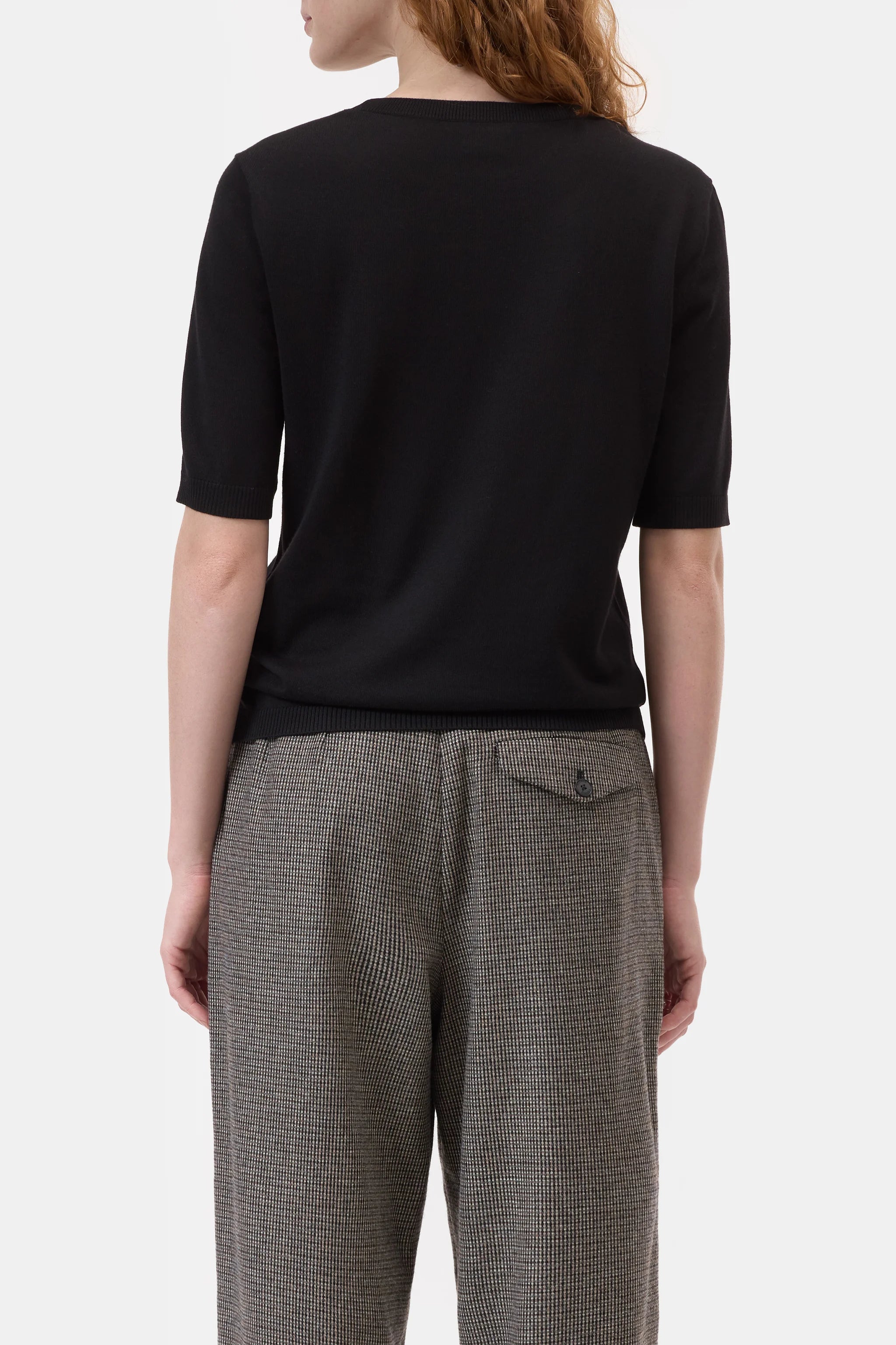 CLOSED CREWNECK SHORT SLEEVE BLACK