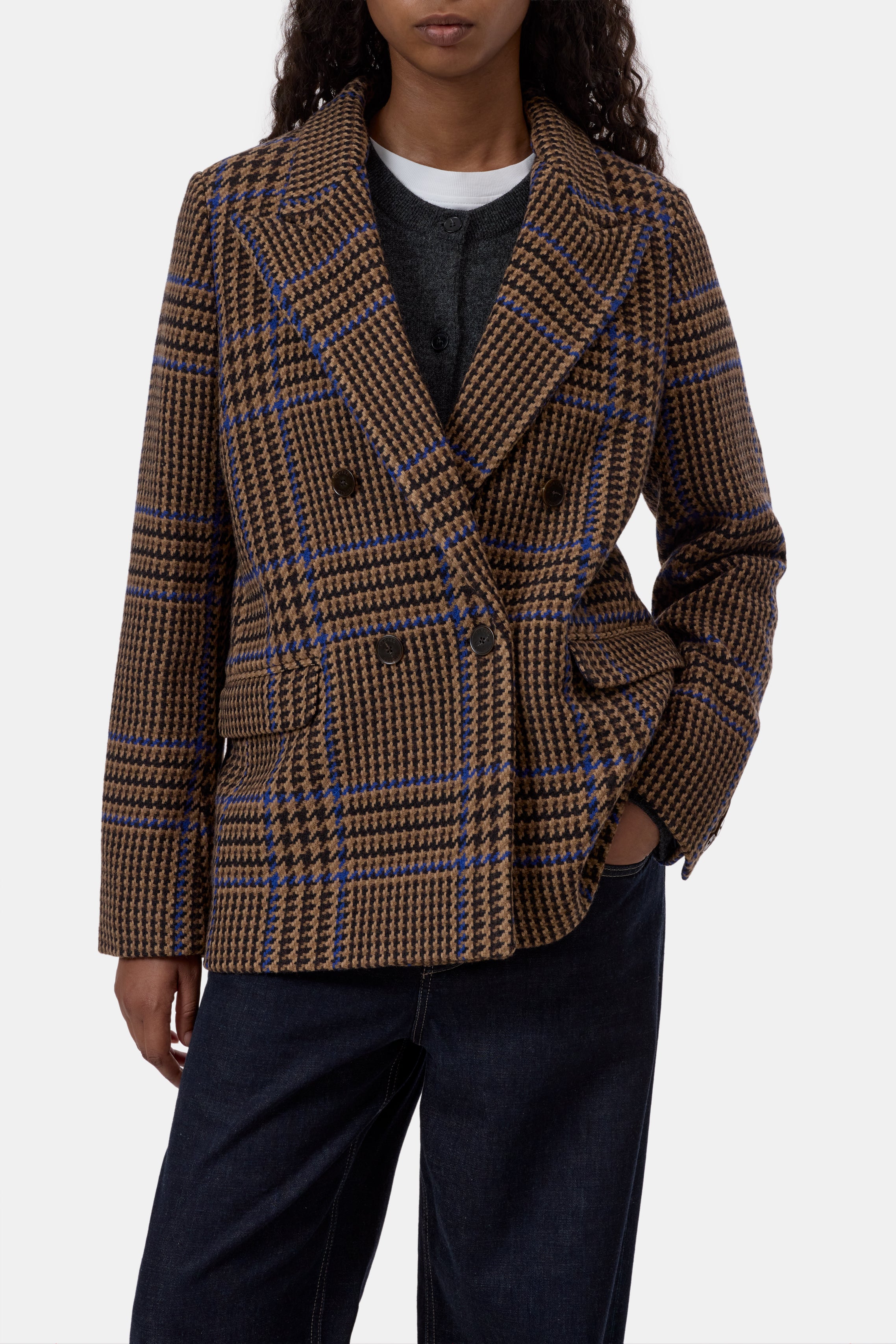 CLOSED FITTED BLAZER