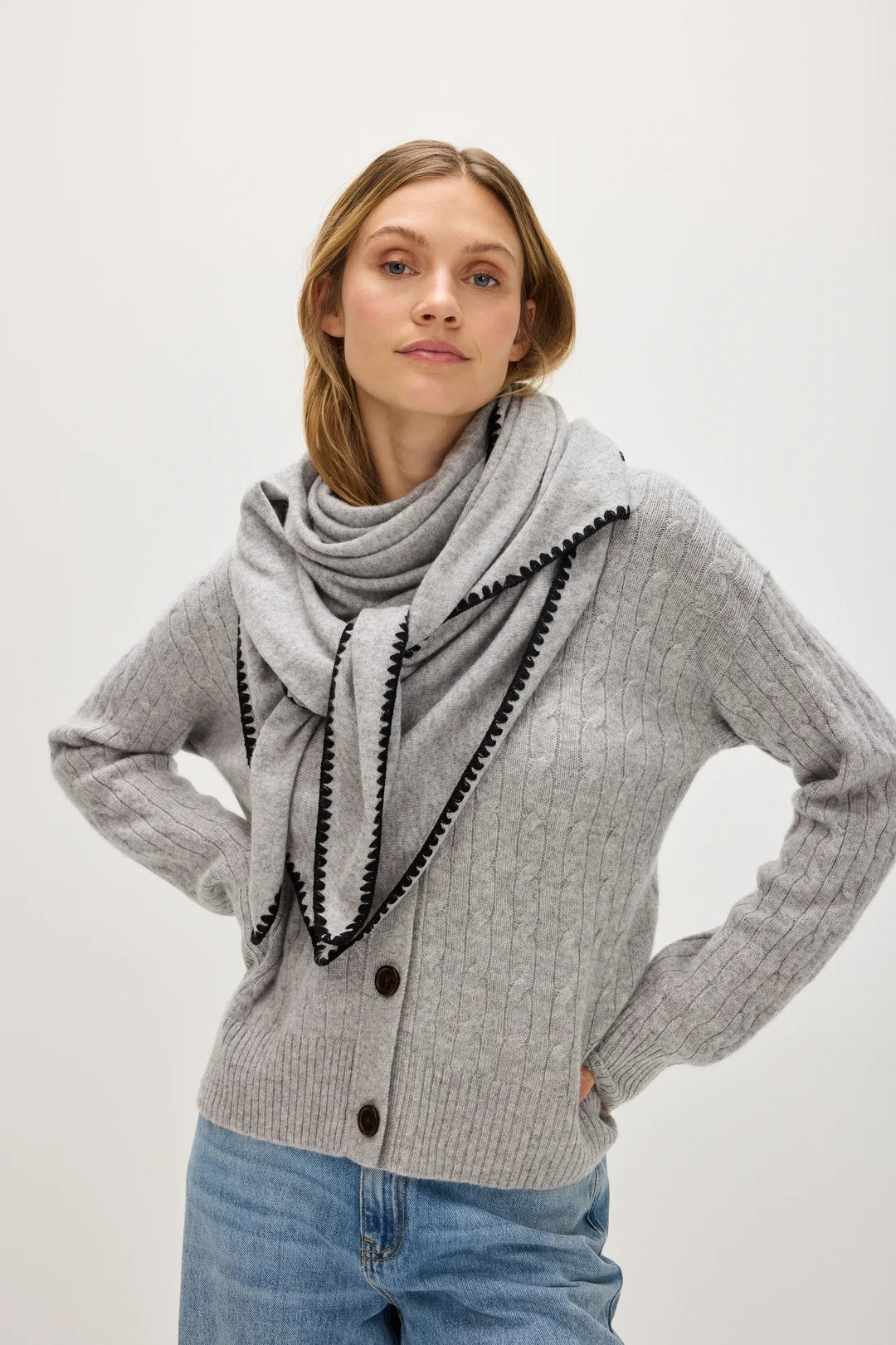 Davida Large Cashmere Scarf with Contrast Edge - Light Grey