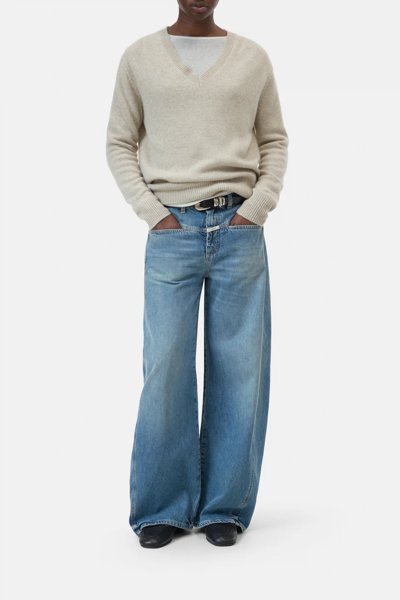 CLOSED CASHMERE SWEATER V - NECK CLAY BEIGE - Den Lille Ida - Closed