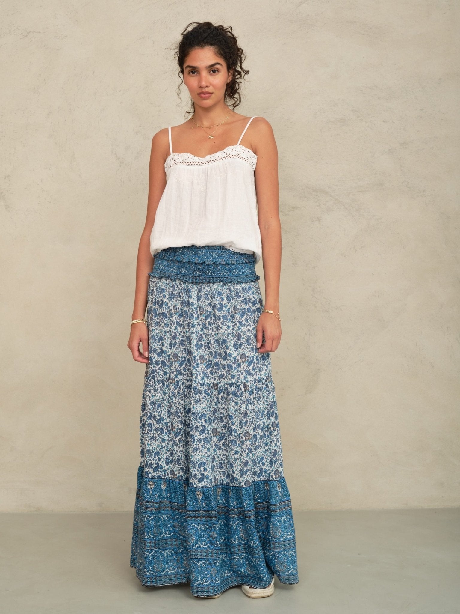 M.A.B.E Esti Print Maxi Skirt Blue - Den Lille Ida - M.A.B.E