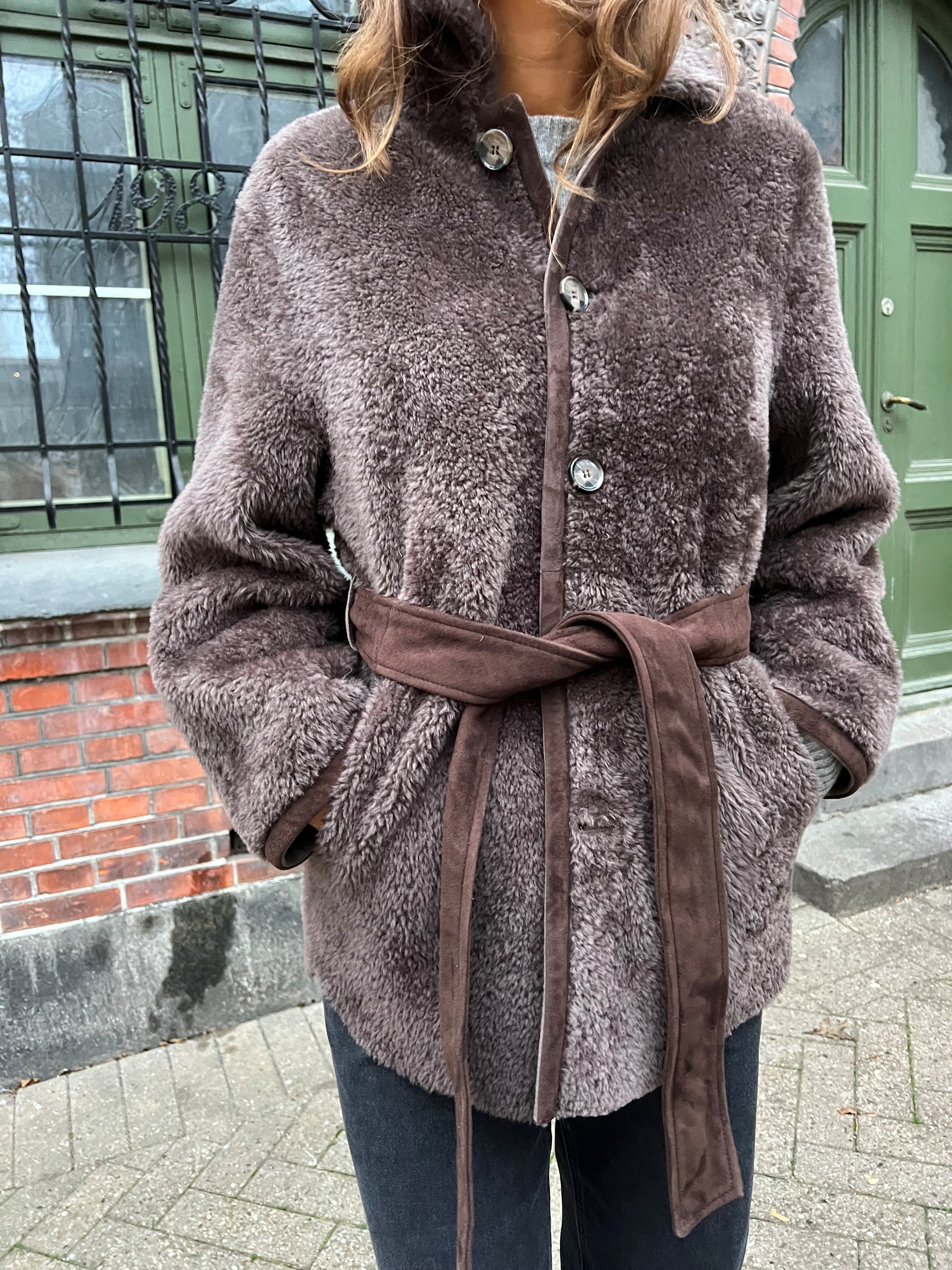 Benedikte Utzon Regine Jakke Taube Suede